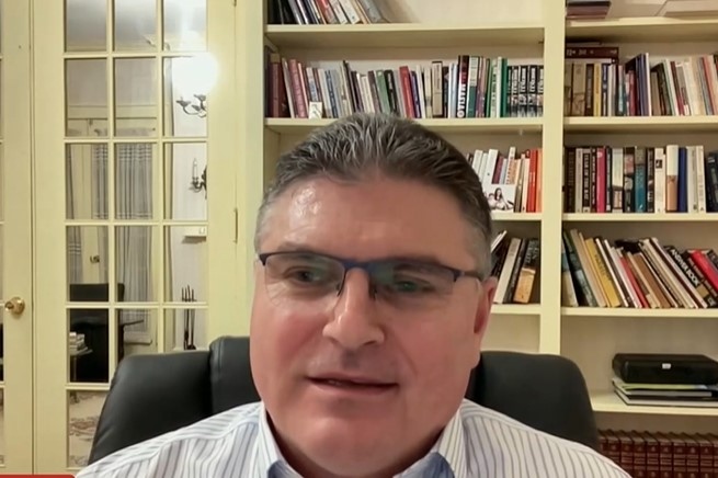 За първи път в столицата ще бъде осветен в бяло